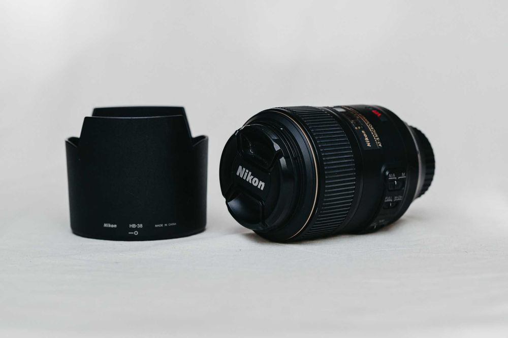 Obiektyw Nikkor MICRO 105mm f/2.8 G ED - Idealny do Makrofotografii!