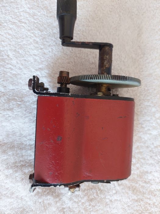 Продам магнето на полевой телефон.