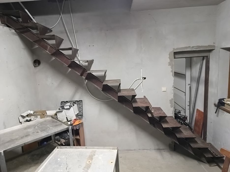 Schody stalowe 14 stopni