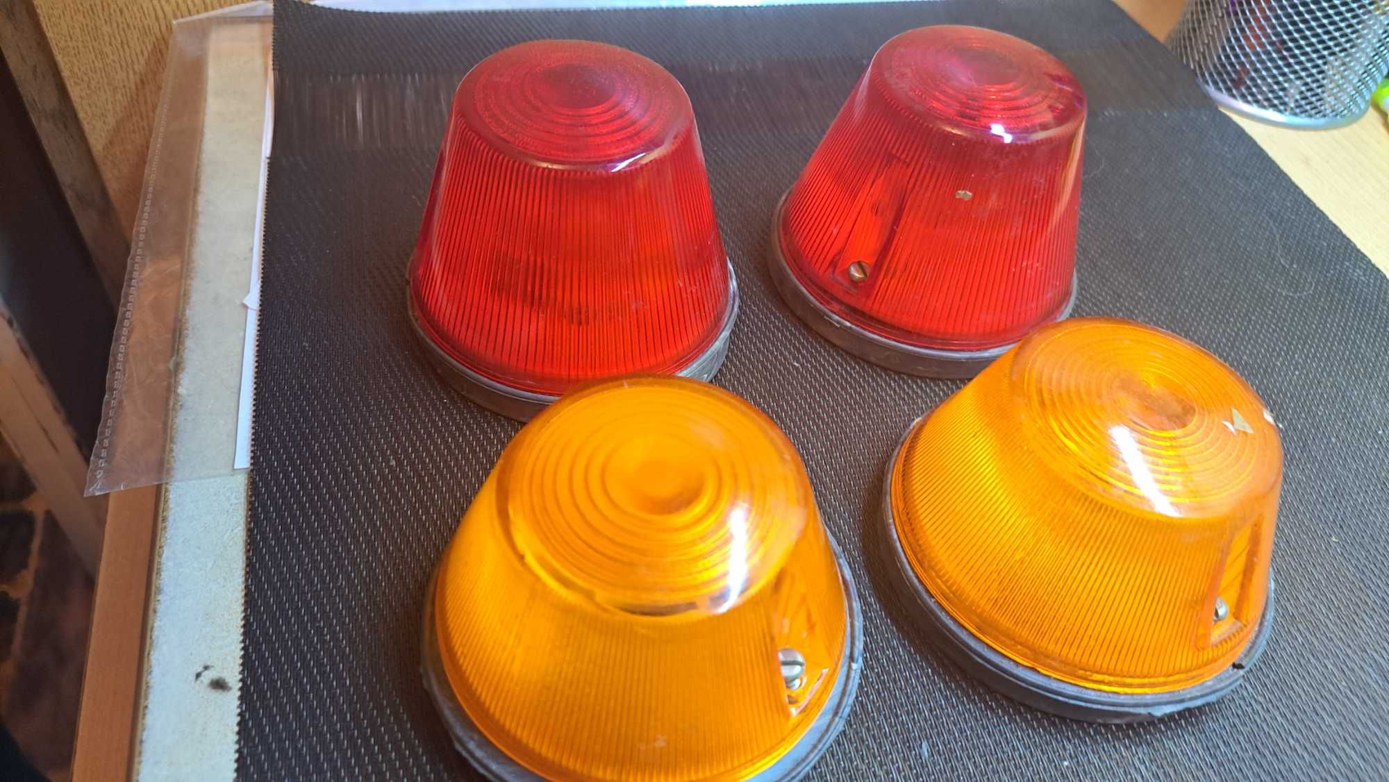 Lampy kierunków i stopu - samochody i przyczepy