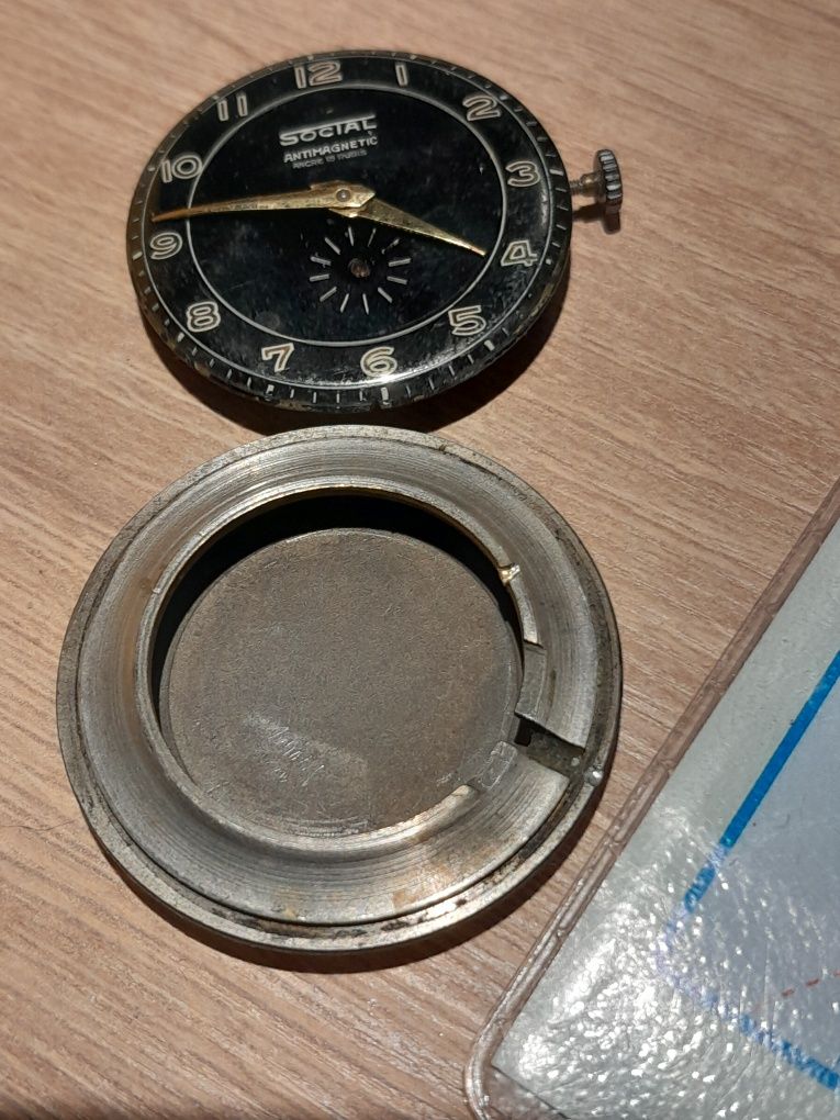 Stary zegarek mechaniczny