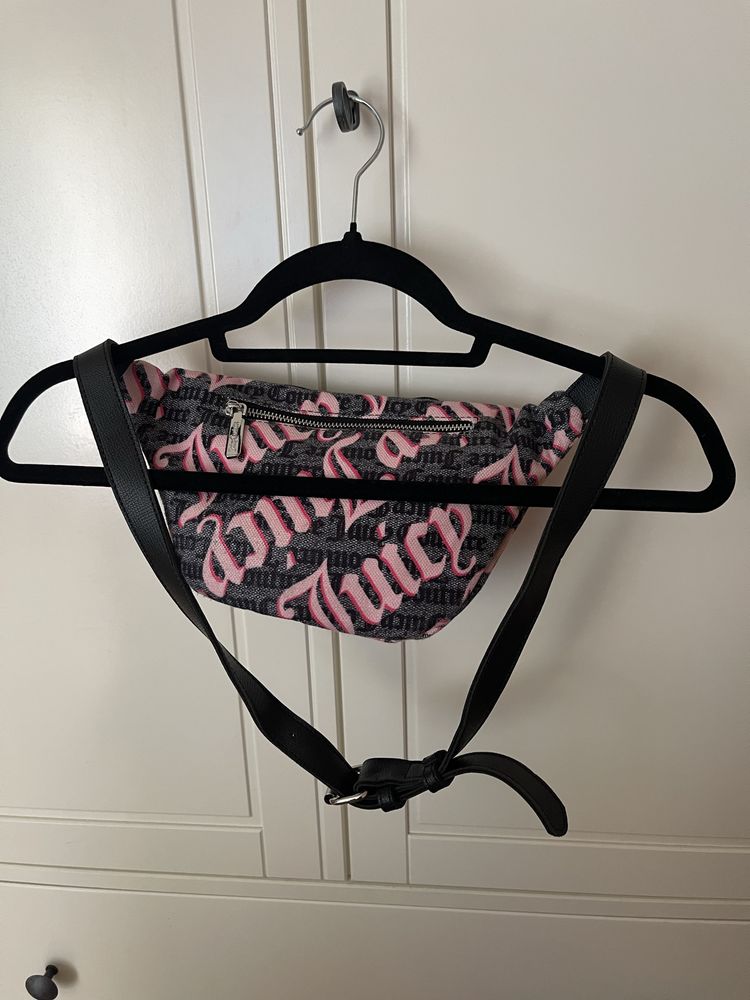 Nerka z różowymi napisami Juicy Couture