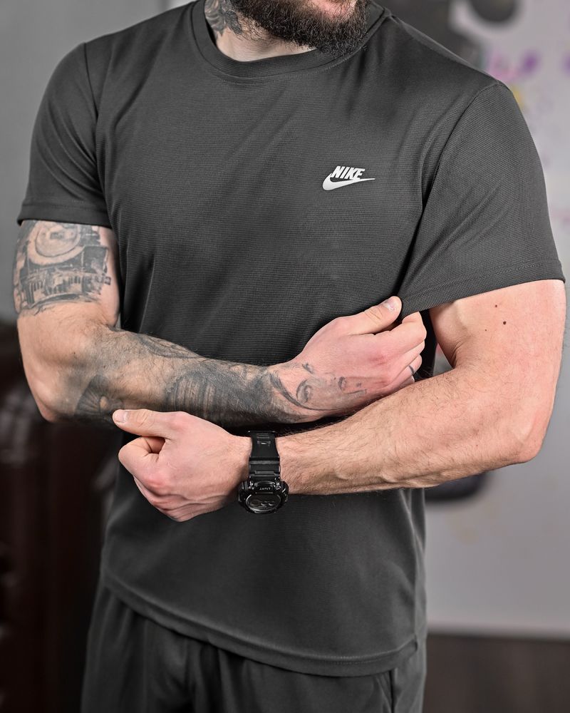 літній коплект чоловічий футболка шорти Nike/мужской костюм графит
