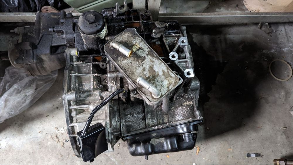 Продам АКПП DQ500 б.у.з поганим махотроніком