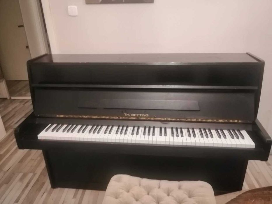 Sprzedam pianino Legnica  prawie nieużywane w doskonałym stanie
