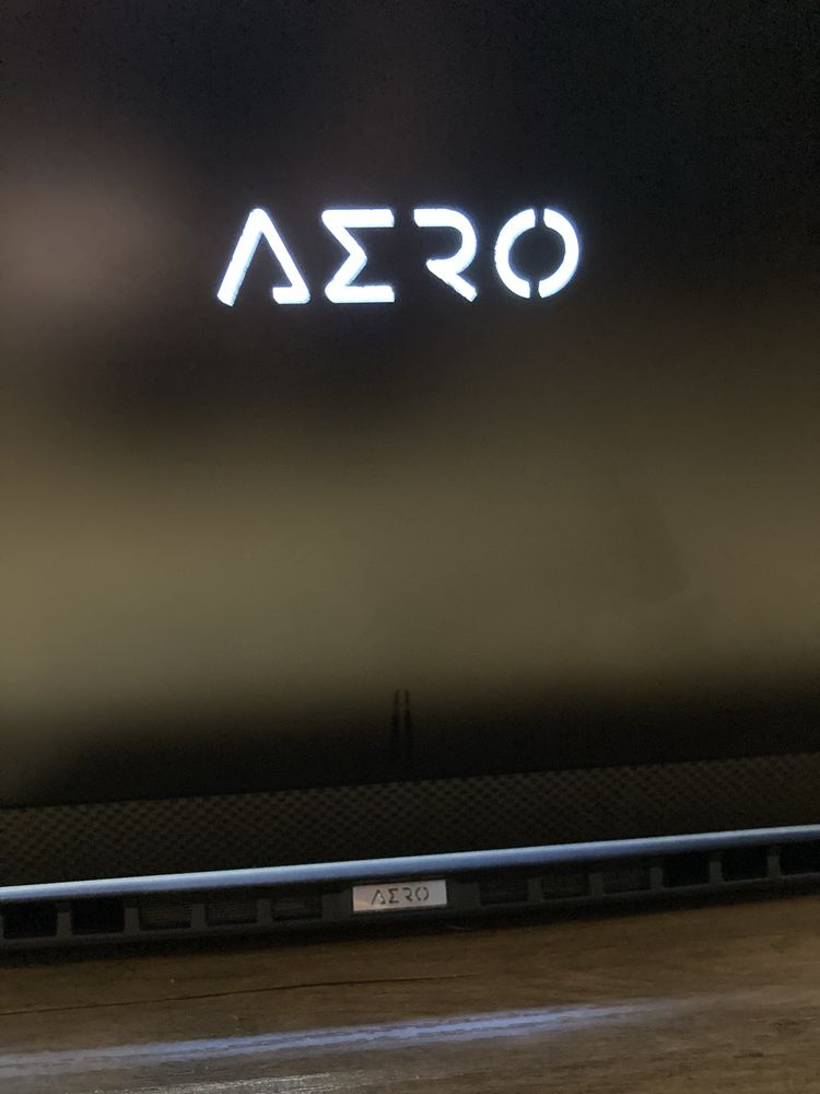 Laptop gamingowy Gigabyte AERO 15 OLED i7-11800H/32 GB/1TB/W10 RTX3070