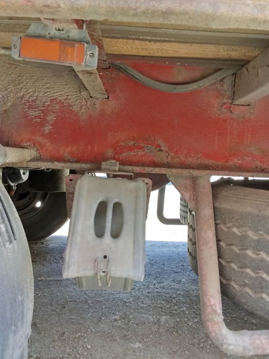 Напівпричіп schwarzmueller spa