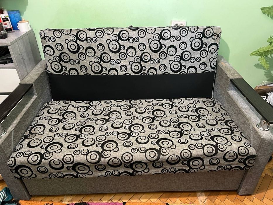 Продам диван не додорого