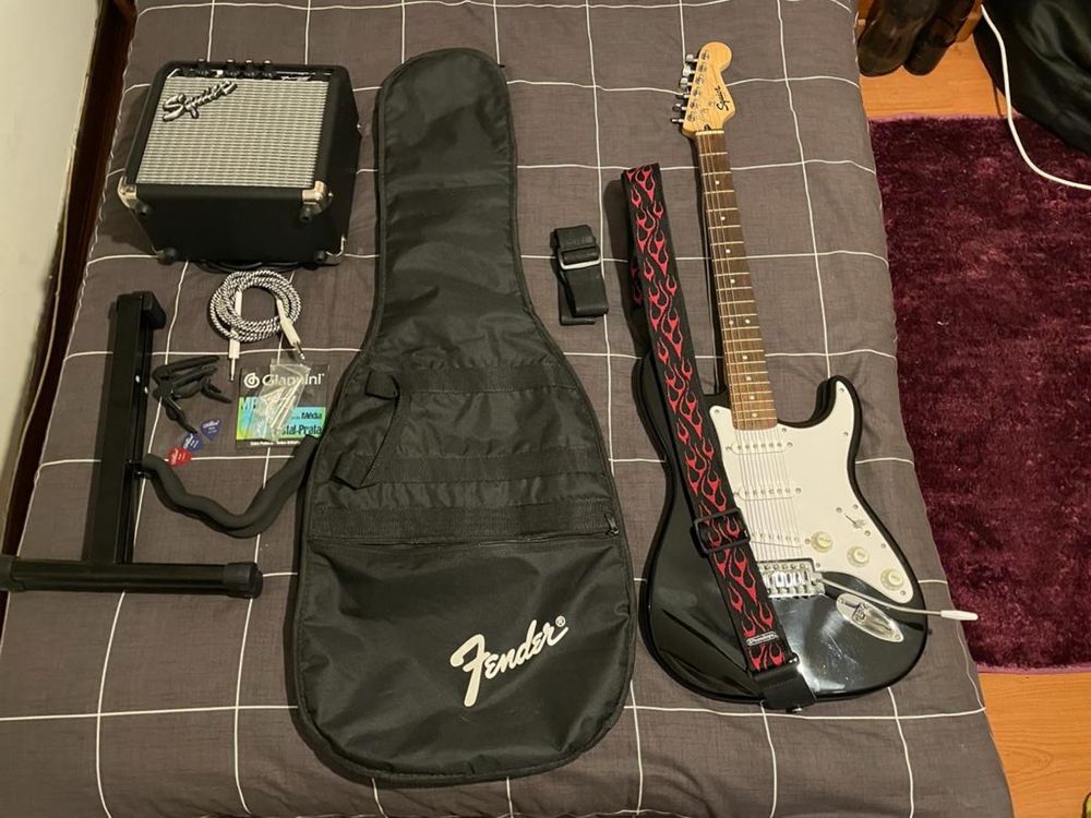 Kit completo de guitarra eletrica( para despachar)