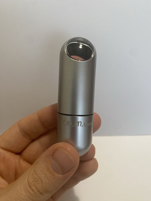 Szminka Bubbly - R.E.M. Beauty jak nowa