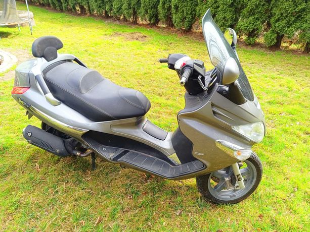 Piaggio Xevo 125 Skuter