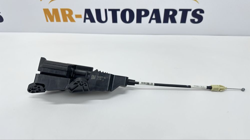 Актуатор привід замка капота Tesla Model 3/Y 1500398-00-D