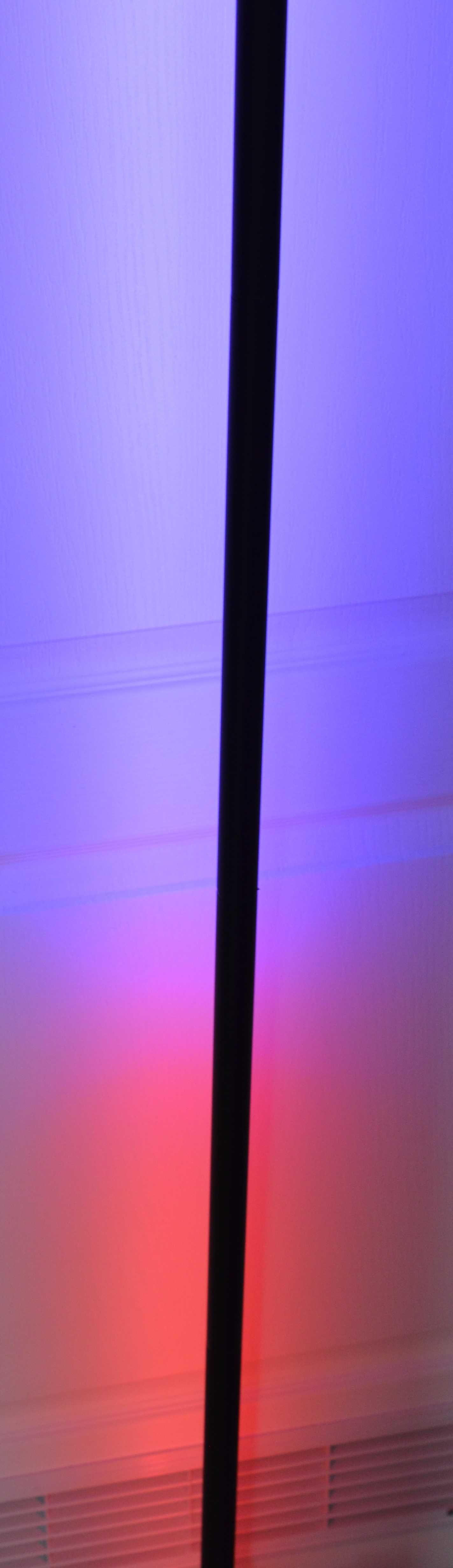 Lampa podłogowa RGBIC 10W na elektronice Govee
