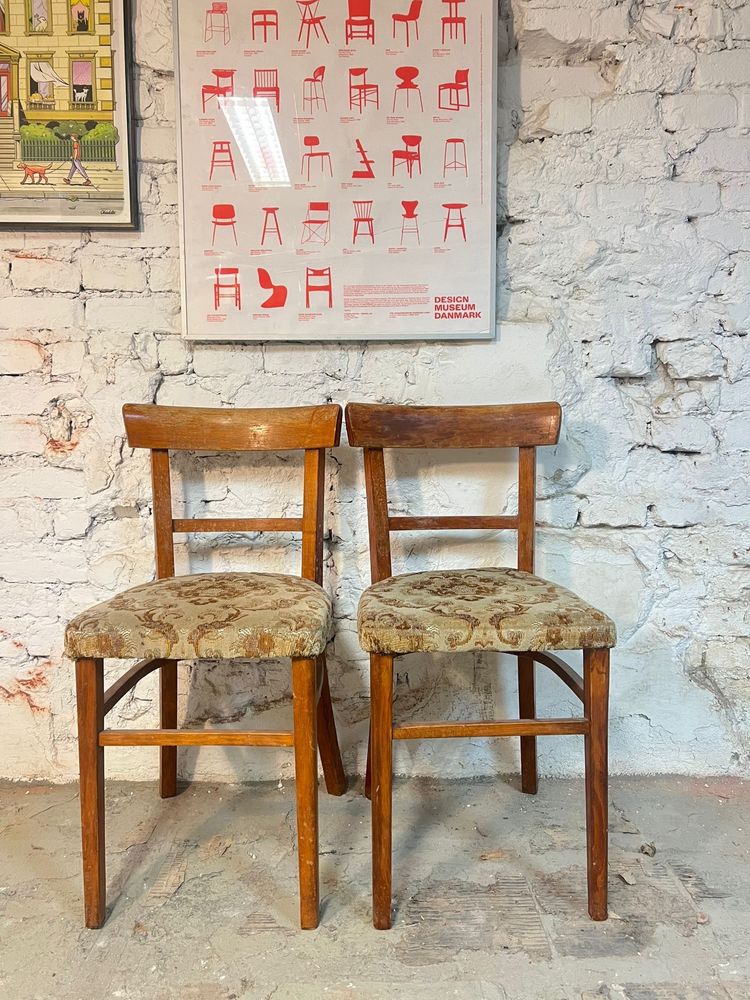 Krzesla drewniane tapicerowane fameg prl vintage retro