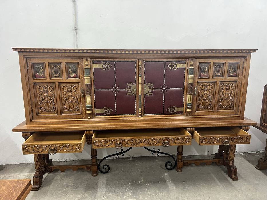 Komoda/Kredens rycerski/Raty