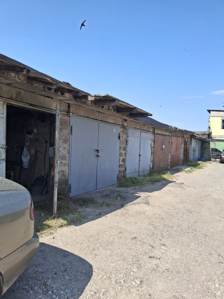 Продам капітальний гараж