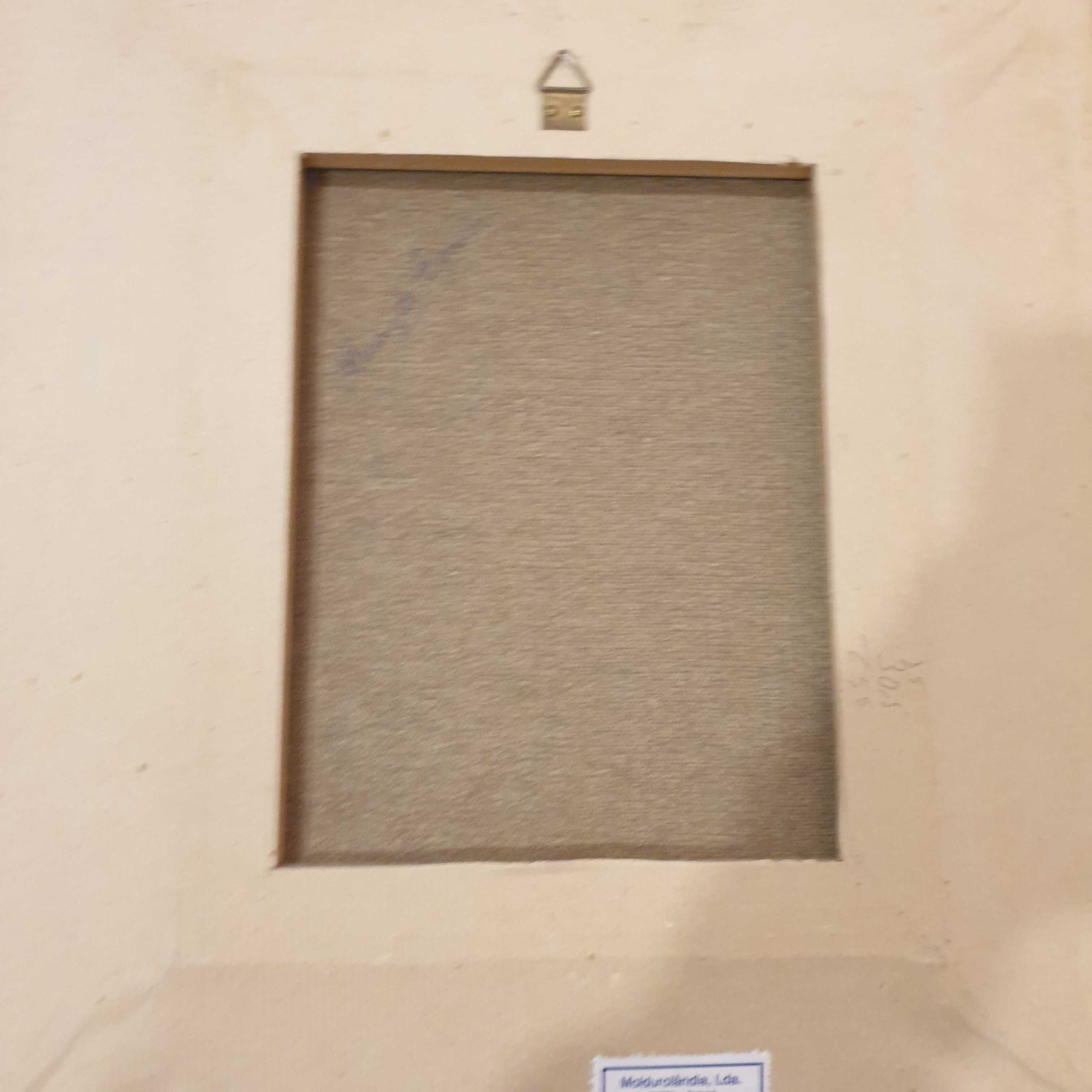 quadro pintado em tela ruela de Lisboa muito bom estado 42*36