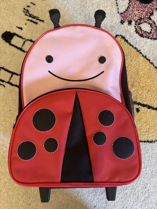 Walizka skip hop biedronka