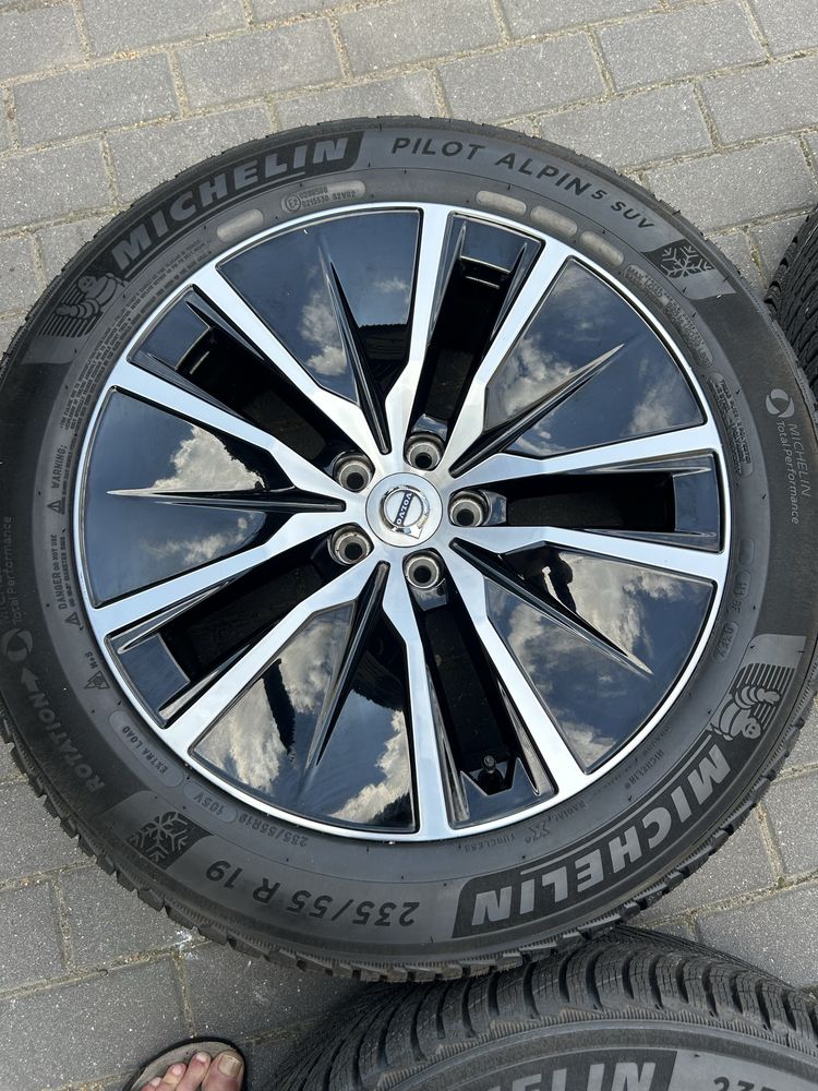 Felgi Volvo XC60,XC90 8x19,et.42,5 jak nowe 5x108