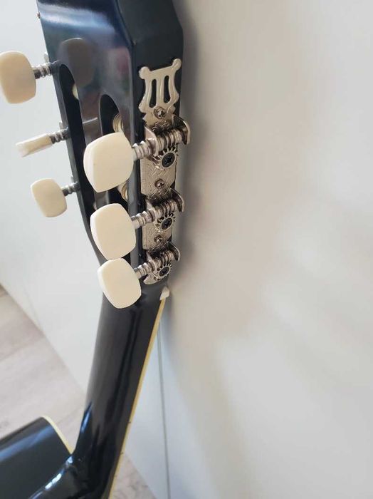 гітара класична широкиф гриф чорна глянцева