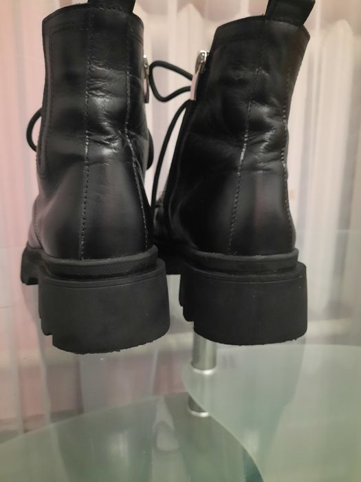 Зимові ботінки жіночі шкіра 38