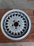 Komplet felg do mercedesa w124 ODNOWIONE