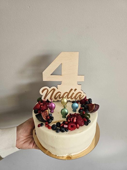 Topper urodzinowy na tort cyferka i imię