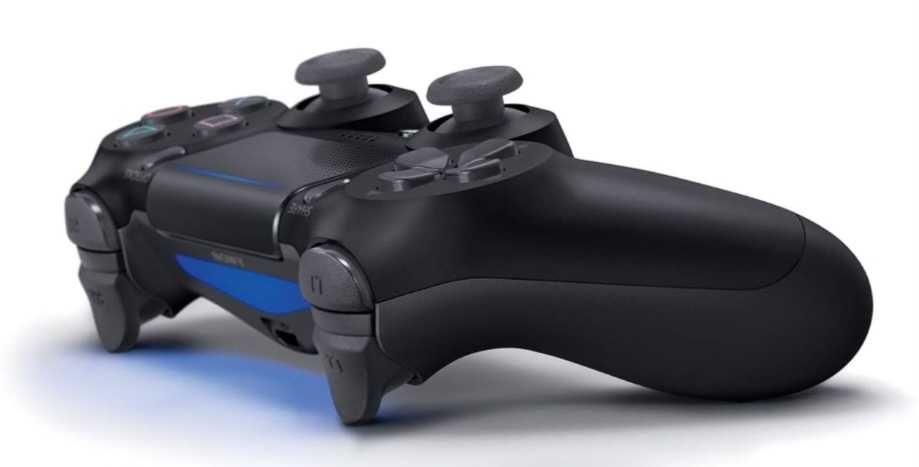 Ps4 com dois comandos originais cabos originais com pouco uso