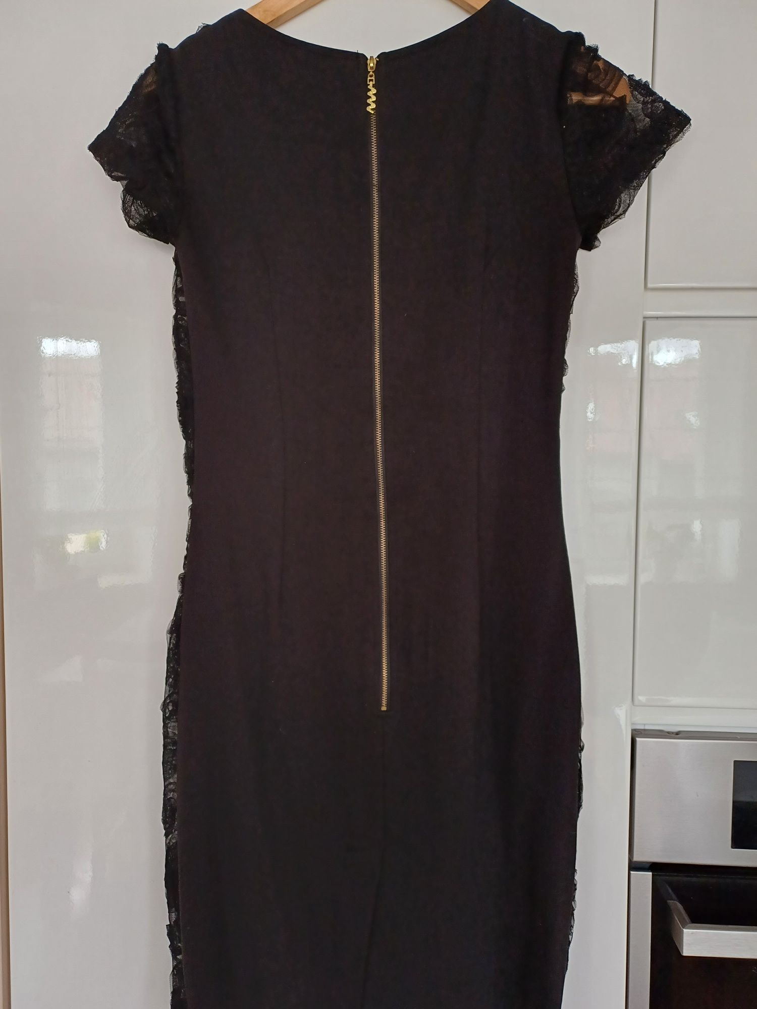 Czarna sukienka Reserved s