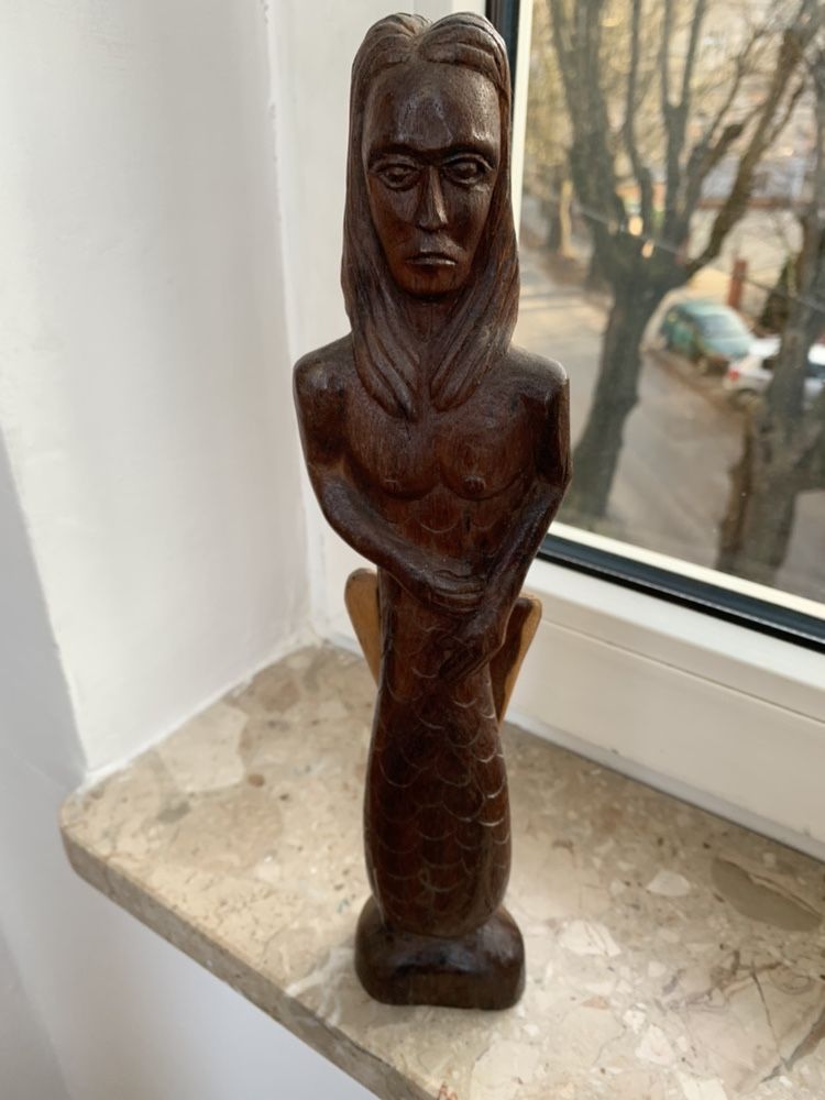 Figurki drewniane ręcznie rzeźbione