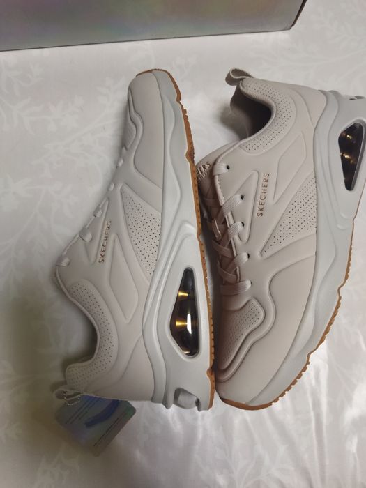 Снікерси  Skechers  41 р