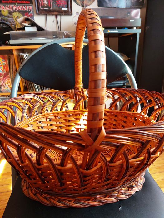 Продам пасхальную корзинку