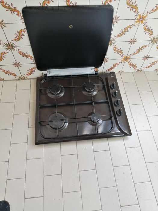 Placa a gás indesit