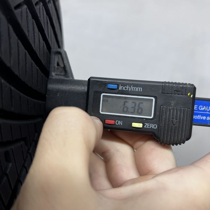 2шт всесезонні 215/50/R17 Kumho Solus 4S HA 32