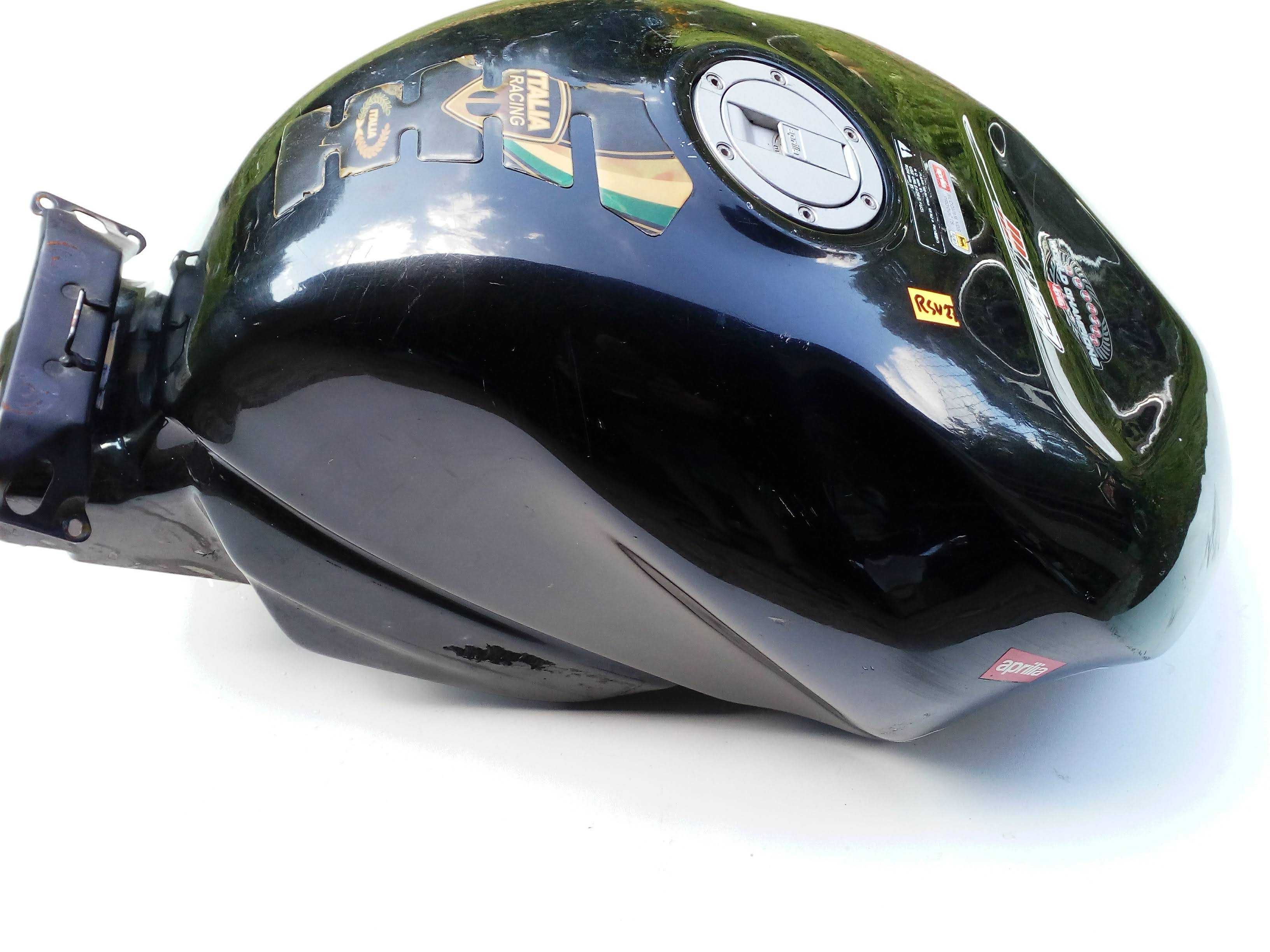 Aprilia rsv 1000 zbiornik paliwa bak