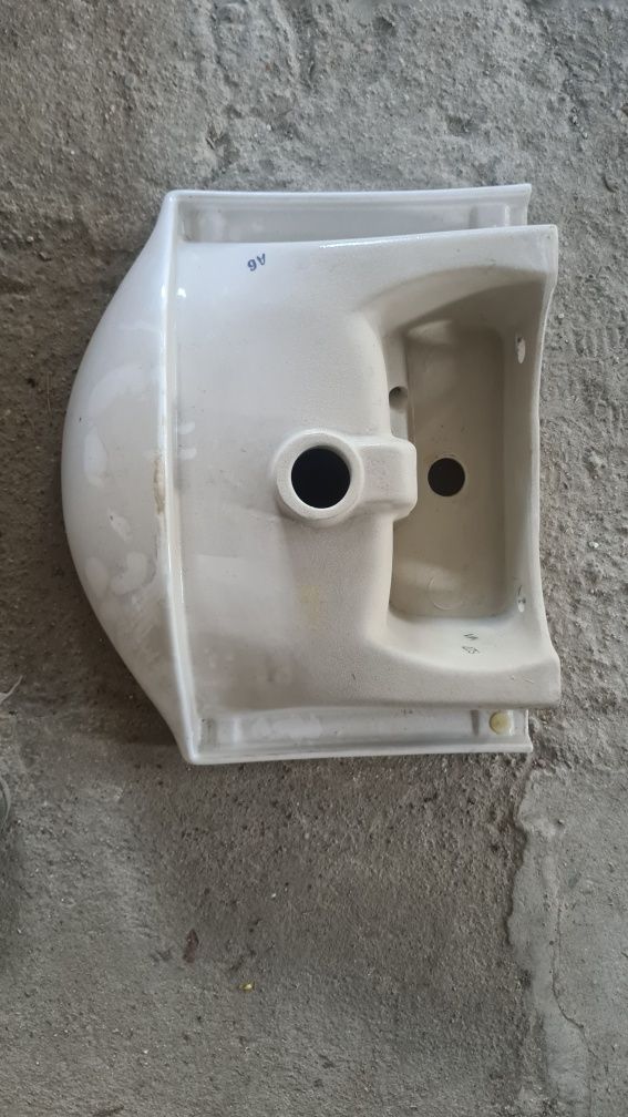 Umywalka, zlew porcelanowy
