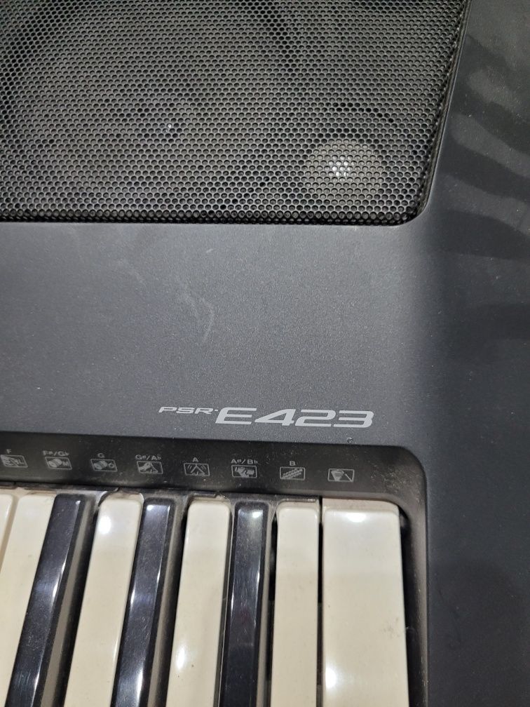 Yamaha par e423 keyboard