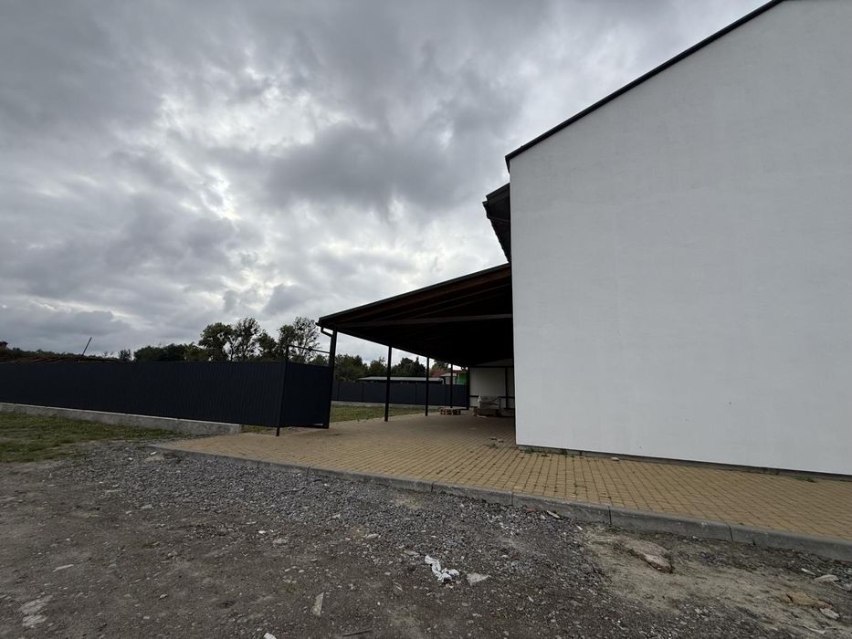 Оренда приміщення під бізнес у Винниках (біля комплексу «Пальміра»)