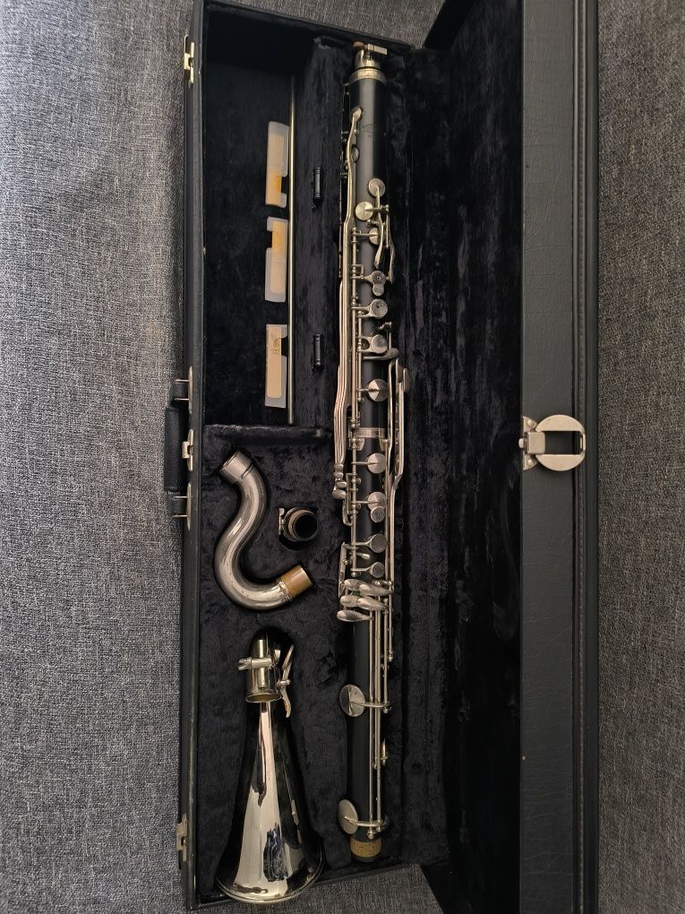 Clarinete baixo Vito Resotone USA