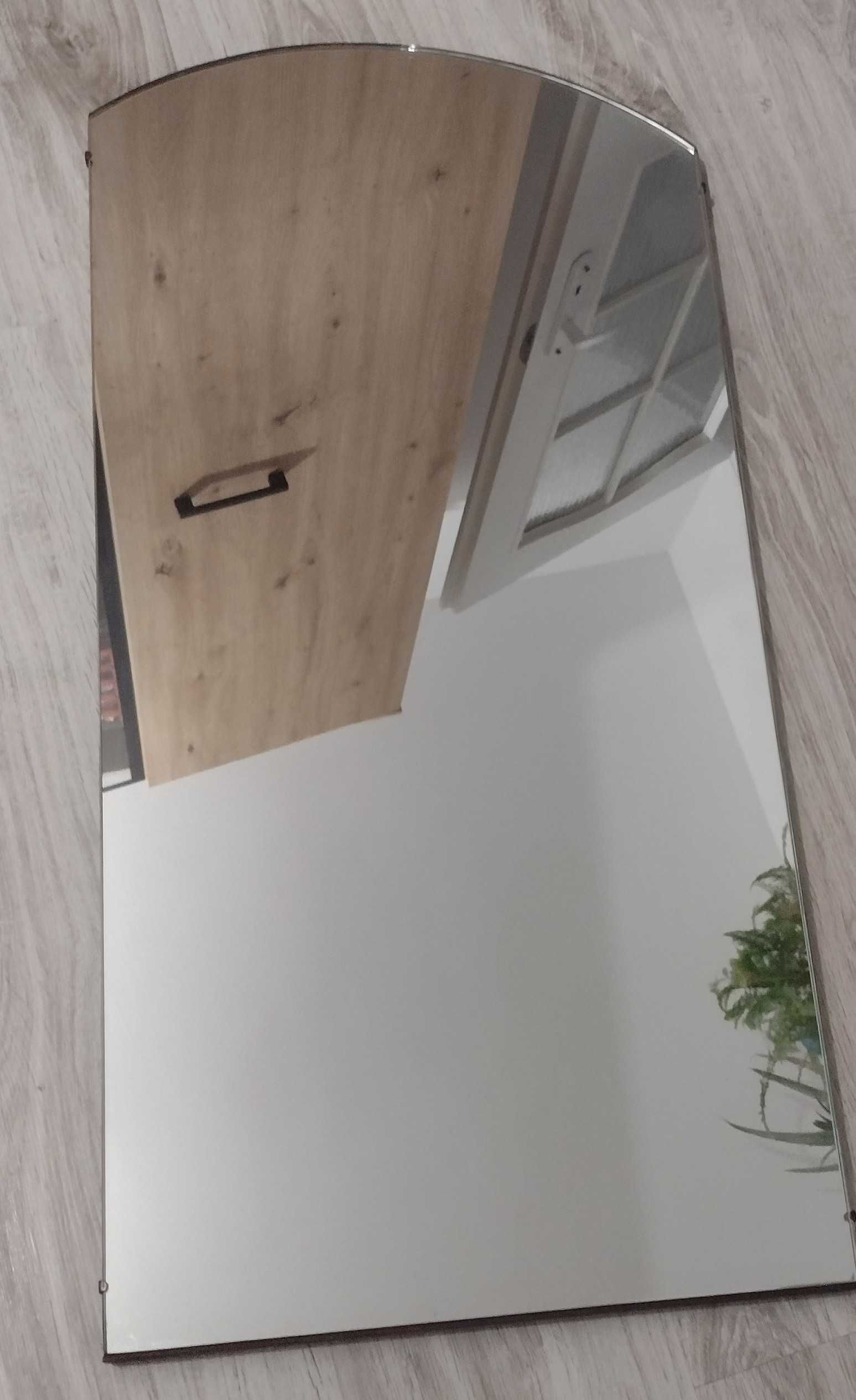 Lustro wiszące solidne