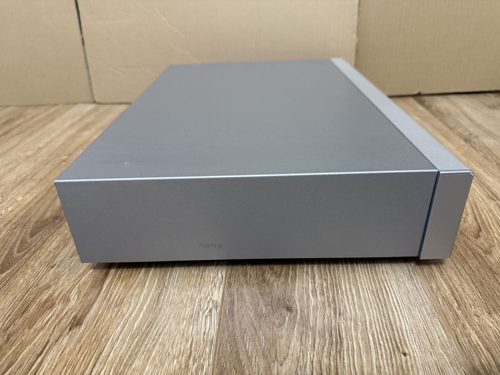 Rotel RT-09 srebrny