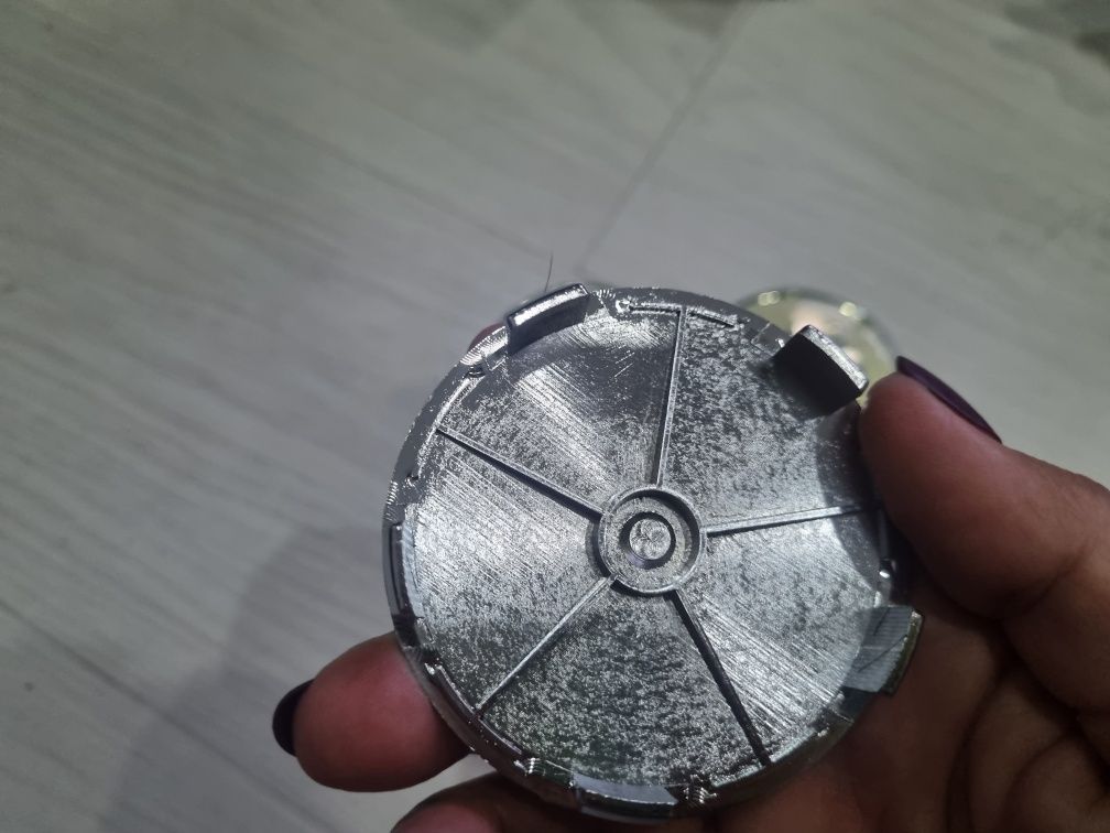 VOLVO dekiel kołpak kołpaki dekle TŁOCZONE emblemat znaczek 63/70mm