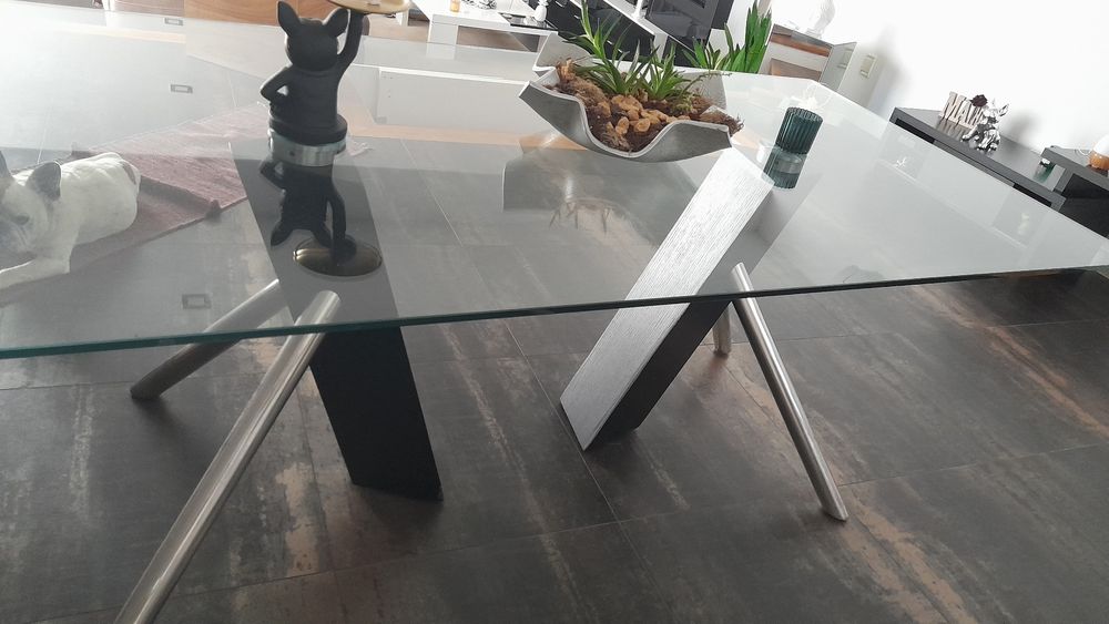 Mesa de jantar de vidro