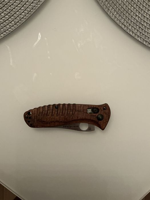 Продам нож benchmade bone collector