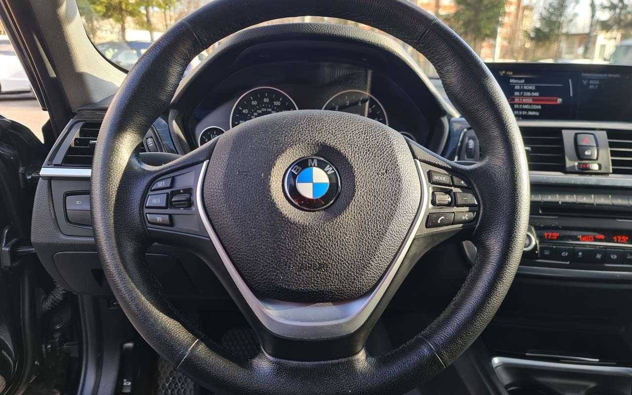 BMW 328 2013 року