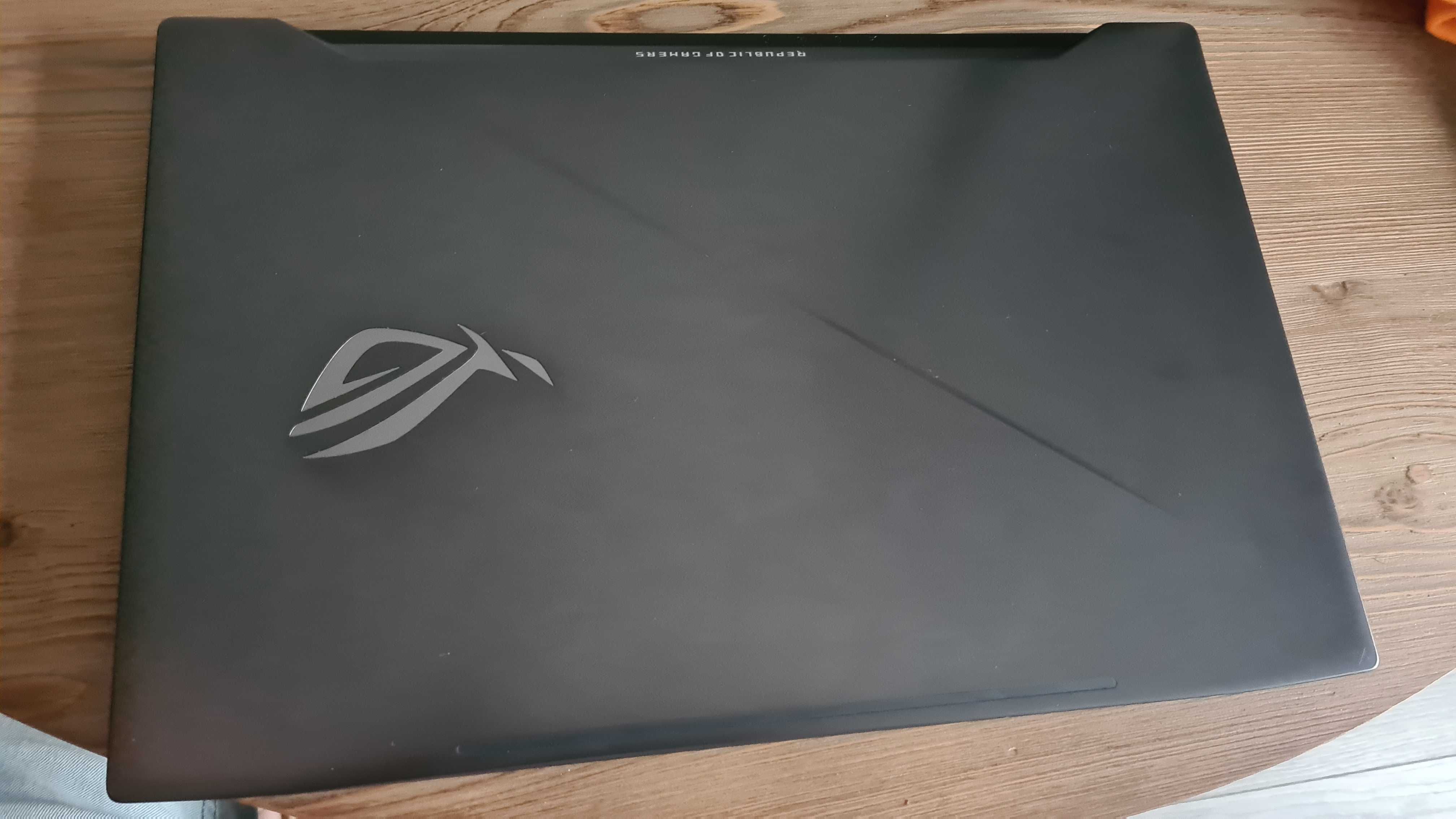 Laptop Gamingowy ASUS ROG Strix GL703GM i7 GTX 1060 16GB RAM SSD 120hz