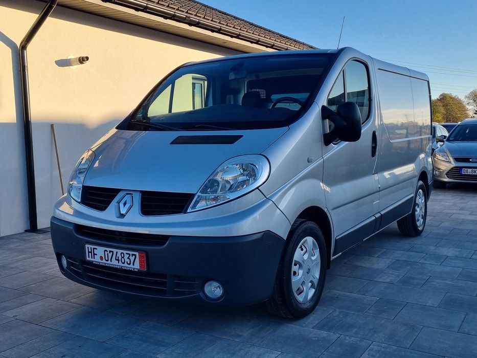 Renault Trafic  2.5d/145KM/Hak/Klima/Mega Zadbany/1WŁ/z Niemiec