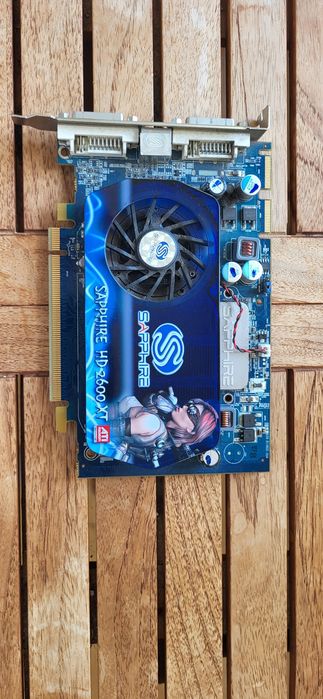 Placa Gráfica DUAL VDI ATI Sapphire HD 2600 XT64585939882497120