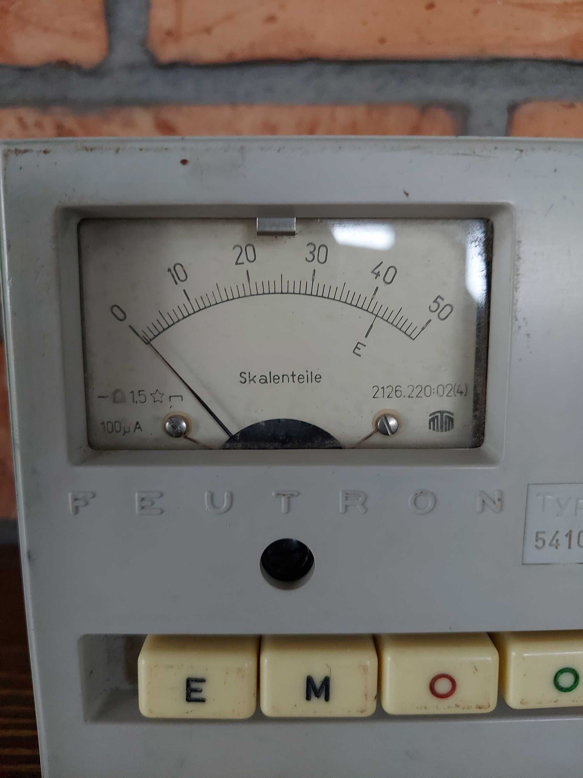 Stary kolekcjonerski miernik wilgoci FEUTRON produkcji DDR