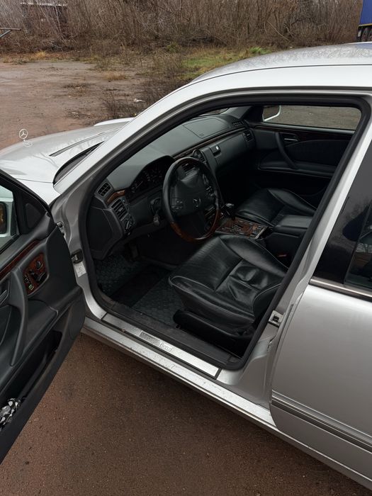 Mercedes E270 W210 elegant